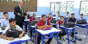 استطلاع آراء أولياء الأمور حول العودة إلى المدارس