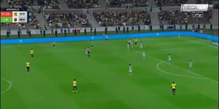 بث مباشر الاتحاد ضد الرياض (0-0) الشوط الثاني في قمة الجولة 25 من دوري روشن السعودي