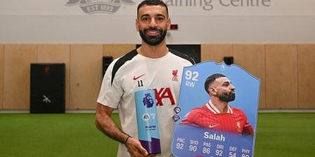 محمد صلاح يعادل هنري وأغويرو بجائزة أفضل لاعب