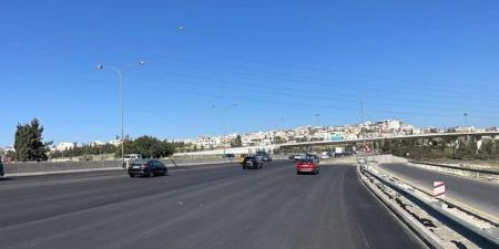 وزارة الأشغال تبدأ تأهيل الجزيرة الوسطية بين الدوار الثامن وجسر الملتقى