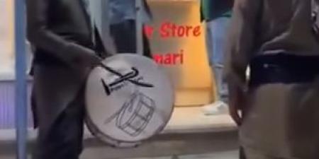 محافظ الزرقاء يغلق "خمارة" ويحول صاحبها للمدعي العام بعد افتتاحها بـ "زفة"