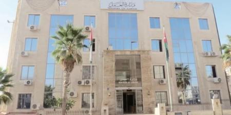 تباين في الالتزام بتطبيق الحد الأدنى للأجور