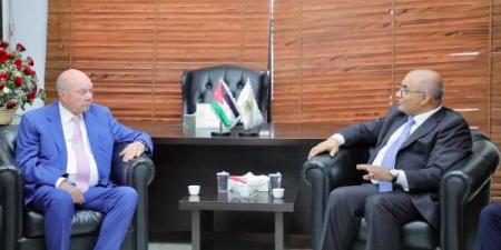 خلال زيارته لنقابة الصحفيين  ..  الفايز يطالب باستراتيجية إعلامية لمكافحة الفوضى