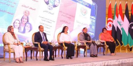 %36 من خريجي الجامعات في مصر إناث