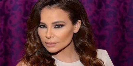 كارول سماحة تؤخّر عرض مسرحيتها الغنائية ثلاثة أيام بعد وفاة زوجها