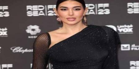 ياسمين صبري تُحير جمهورها بشأن موعد عرض فيلمها الجديد مع كريم عبد العزيز