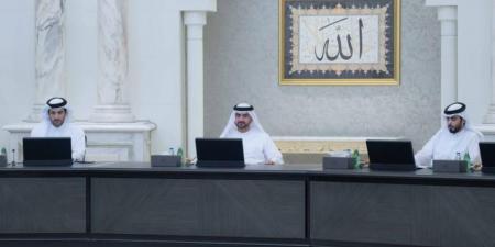«تنفيذي الشارقة» يطلع على أبرز الخطط التطويرية في الإمارة