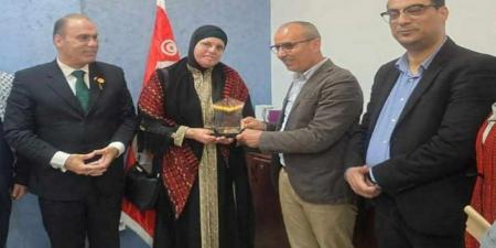 جامعة صفاقس تستقبل الأسيرة الفلسطينية المُحررة إسراء جعابيص