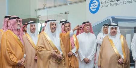 تدشين توسعة مشروع حافلات النقل العام في جدة