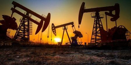صعود النفط بأكثر من 3% عند التسوية.. وبرنت يغلق أعلى 62 دولاراً