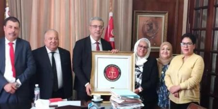 بودربالة يبحث مع سفير مصر دعم التعاون الثنائي وعددا من القضايا العربيّة والإقليميّة والدّولية (البرلمان)