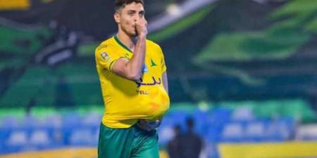 مصير عودة محمد شريف إلى الأهلي بعد رحيل كولر.. الزمالك يربك الحسابات