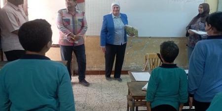مدير تعليم القاهرة تتابع انتظام الدراسة بإدارة المرج 