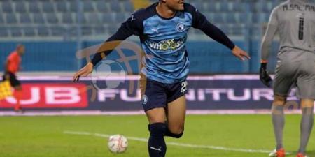لاكاي يقود هجوم سيراميكا كليوباترا  امام الزمالك 