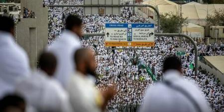الداخلية: غرامات وترحيل لحاملي تأشيرات الزيارة المتسللين إلى مكة والمشاعر