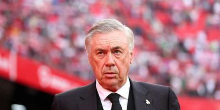 أنشيلوتي يعلن تشكيل ريال مدريد أمام برشلونة في كلاسيكو الأرض