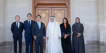 حاكم الشارقة يبحث العلاقات الثنائية مع محافظ آيتشي اليابانية