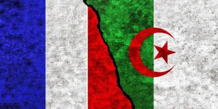 الجزائر تطرد شخصين اتهمتهما ب"الانتماء للاستخبارات الفرنسية"