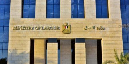 وزير العمل يعلن فرص عمل بالمقاولات فى السعودية بمرتبات تصل لـ6500 ريال شهريا