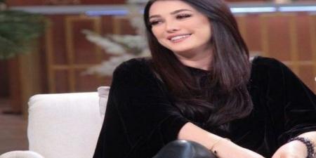 الفنانة كندة علوش تدعم بوسي شلبي برسالة مؤثرة