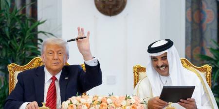 أمير قطر يهدى ترامب قلما فاخرا من طراز مونت بلانك