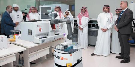مجموعة الدكتور سليمان الحبيب الطبية تُدشّن أول نظام روبوتي مختبري من نوعه «AuxQ»