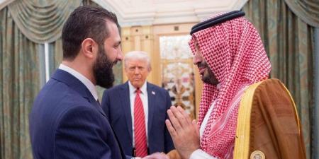 اتفاق بين الشرع وترامب وبن سلمان .. تطبيع سوريا مقابل رفع العقوبات