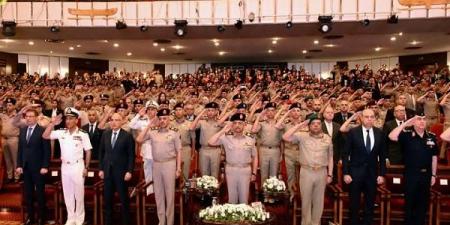 وزير الدفاع يشهد مناقشة البحث الرئيسى لهيئة البحوث العسكرية 