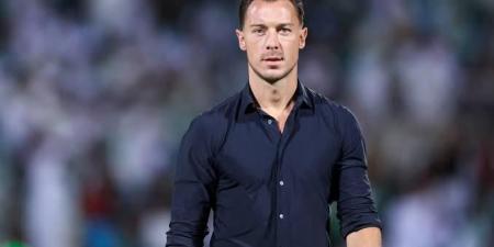 بيان رسمي من الأهلي السعودي ينفي رحيل يايسله ويؤكد استمراره حتى 2026