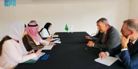 المشرف العام على مركز الملك سلمان للإغاثة يلتقي المفوض العام للأونروا