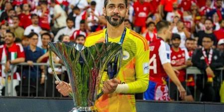 أكمل نهائي آسيا وهو مصاب بقطع في الرباط الصليبي.. حارس الشارقة يتحدى الألم من أجل مجد «الملك»