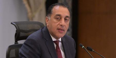 مدبولى: قطاعى الزراعة والصناعة يحتلان الصدارة فى مختلف الجولات الميدانية