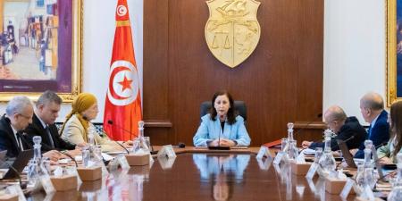 رئيسة الحكومة: البرنامج الاقتصادي والاجتماعي للدولة يقوم على جملة من الثوابت خاصة منها المحافظة على السيادة الوطنية واستقلالية القرار والتعويل على الذات