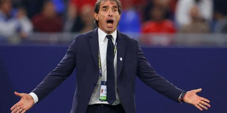 باتشوكا يعلن رحيل مدربه جييرمو ألمادا قبل أيام من كأس العالم للأندية