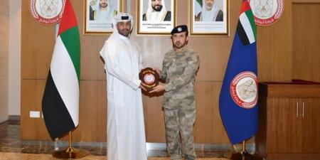 شرطة أبوظبي تبحث التعاون في التدريب التقني