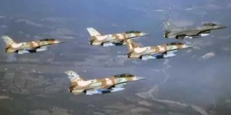 الطيران الإسرائيلي يقصف 3 مواقع في ريفي اللاذقية وطرطوس غربي سوريا ادعى الجيش احتواءها على صواريخ أرض بحر