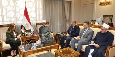 صور.. «وزير الأوقاف» يستقبل السفيرة الأمريكية لدى مصر
