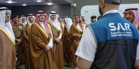 وزير الداخلية يتابع سير العمل في مركز العمليات والتحكم بقطار المشاعر المقدسة في مشعر عرفات