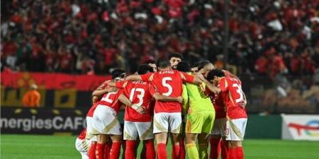 بألوان المجد.. الأهلي يكشف عن قميصه الأساسي في الموسم الجديد