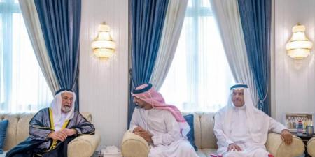حاكم الشارقة والشيوخ يقدمون واجب العزاء في وفاة مريم بنت سلطان بن سالم