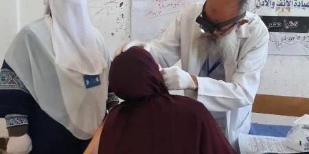 توقيع الكشف الطبي على 1372 مواطن بالقوافل الطبية حياة كريمة