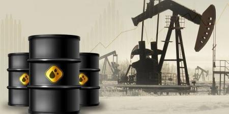 النفط يهبط 1.5% مع ترقب قمة ترامب وبوتين مع خسائر أسبوعية تتجاوز 1%