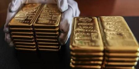 الذهب يتجه لهبوط أسبوعي مع انحسار الرهانات على خفض الفائدة