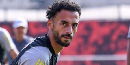 الأهلي يكثف محاولاته لإنهاء أزمة أحمد عبد القادر