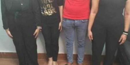 ضبط مالك كافيه و3 فتيات بالغردقة بتهمة نشر محتوى خادش