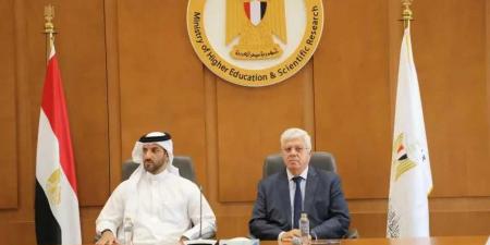 وزير التعليم العالي يبحث سبل التعاون مع نائب حاكم الشارقة