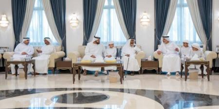 محمد بن حمد والشيوخ يعزّون بوفاة الشيخة مريم القاسمي