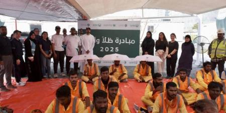 شرطة دبي تعزز وعي العمال بالإجهاد الحراري