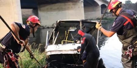 مصرع 18 شخصا بسقوط حافلة في واد بالجزائر وإعلان حداد وطني