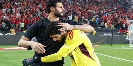 شوبير يكشف حقيقة وجود أزمة بين حراس الأهلي